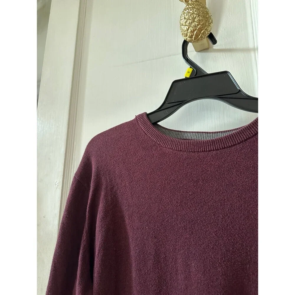 Sweater George men’s size medium maroon sweater